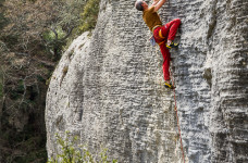 Célèbre falaise du sud dont le topo est attendu depuis 20 ans...