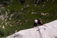 Une petite voie aux Rochers du Midi pas loin de la maison : Jardiland, en Chartreuse