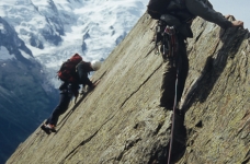 Arête Sud de la Chapelle de la Glière, dans le passage du rasoir (Thomas R et Guillaume P marquent chacun 1.5 pts)