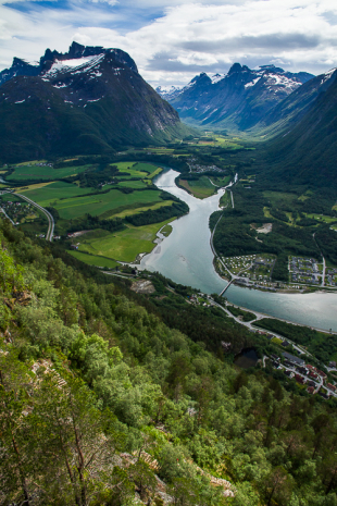 Romsdalseggen, « Norway’s most beautiful hike »
